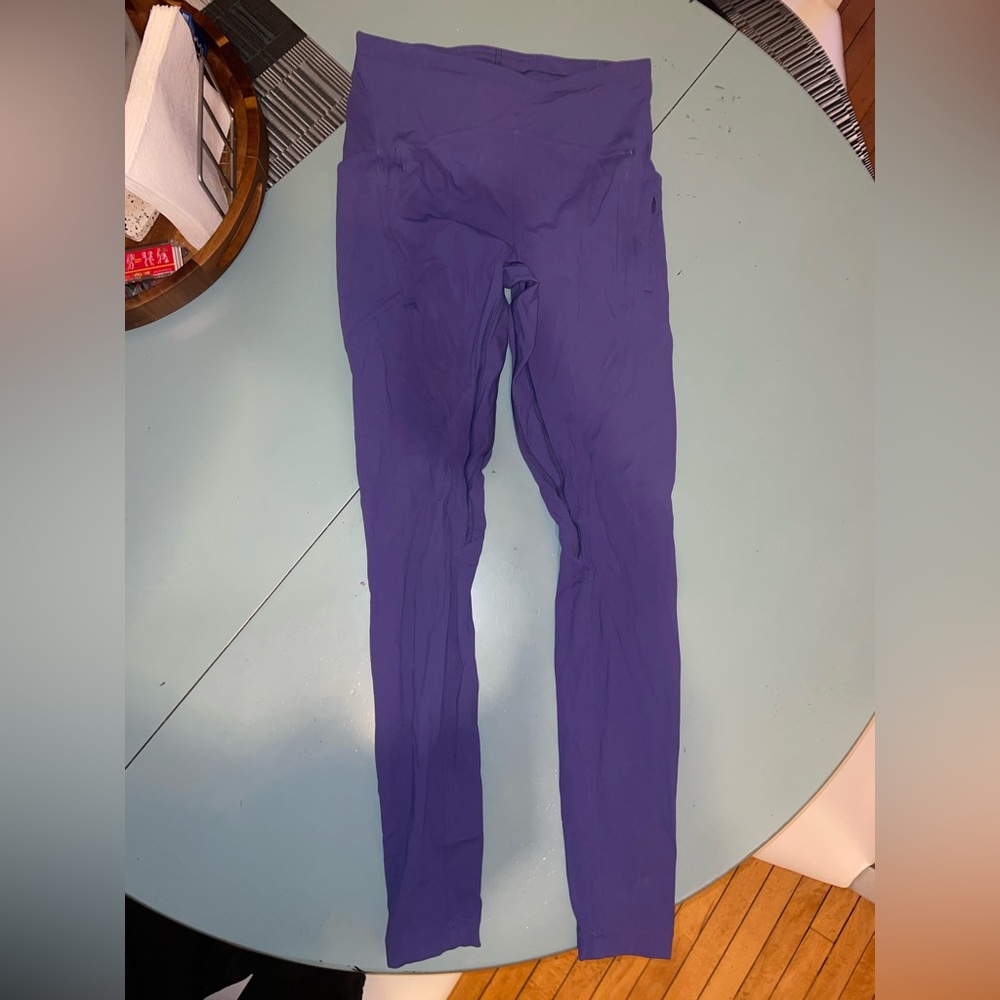 lululemon purple leggings, ankle length size 6, pockets